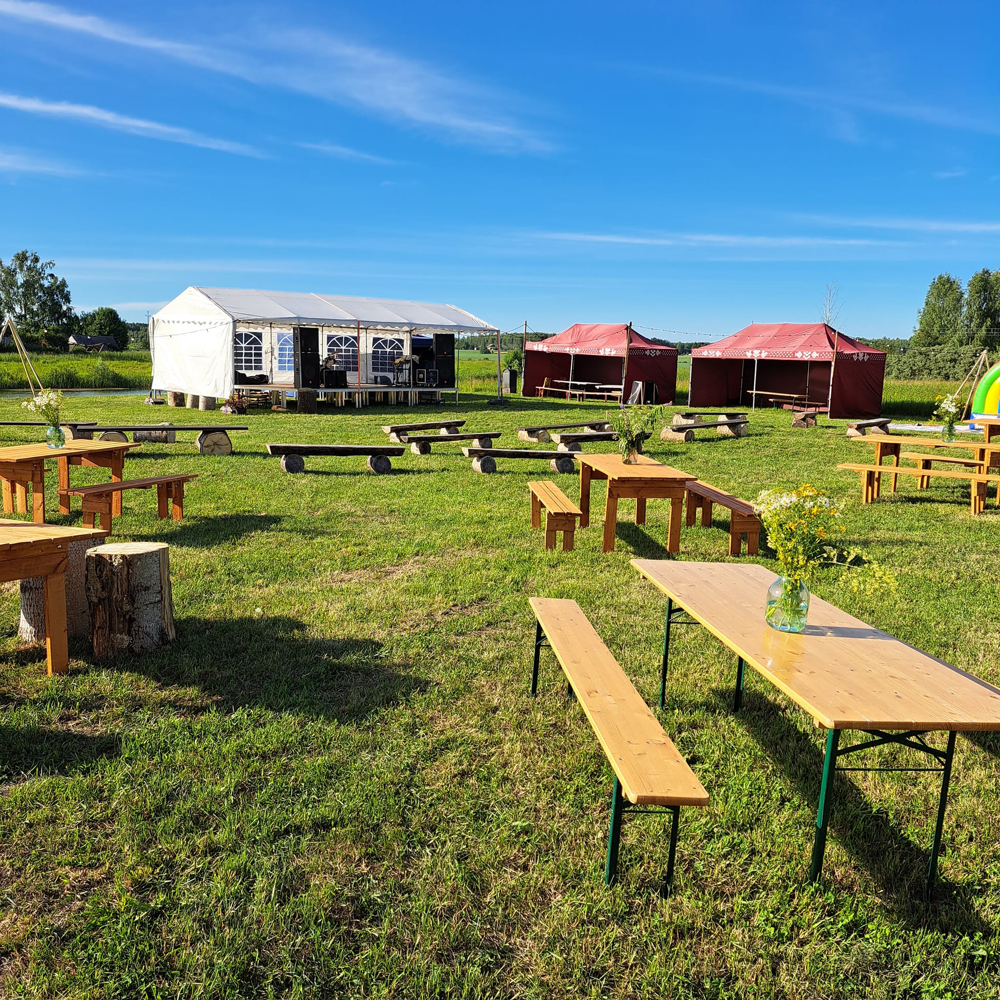 Mikitamäe külaplats